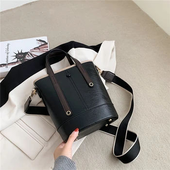 

New Style Ladies Shoulder Bags Literary Female Bucket Bag Fashion All-match Bag Large Capacity Simple Female Shopping Bag