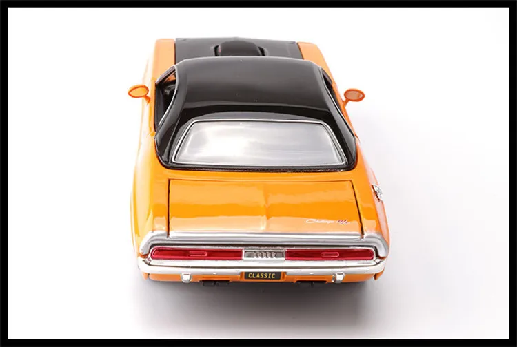 Maisto 1970 Dodge Challenger 1: 24 модель сплава Модель автомобиля, винтажная модель автомобиля, подарок