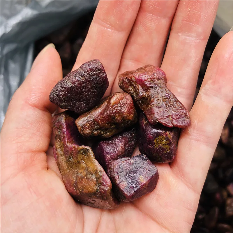 Natural Raw Red Corundum Crystal Rough Specimen Madagascar energy mineral stones and crystals for jewelry making | Дом и сад