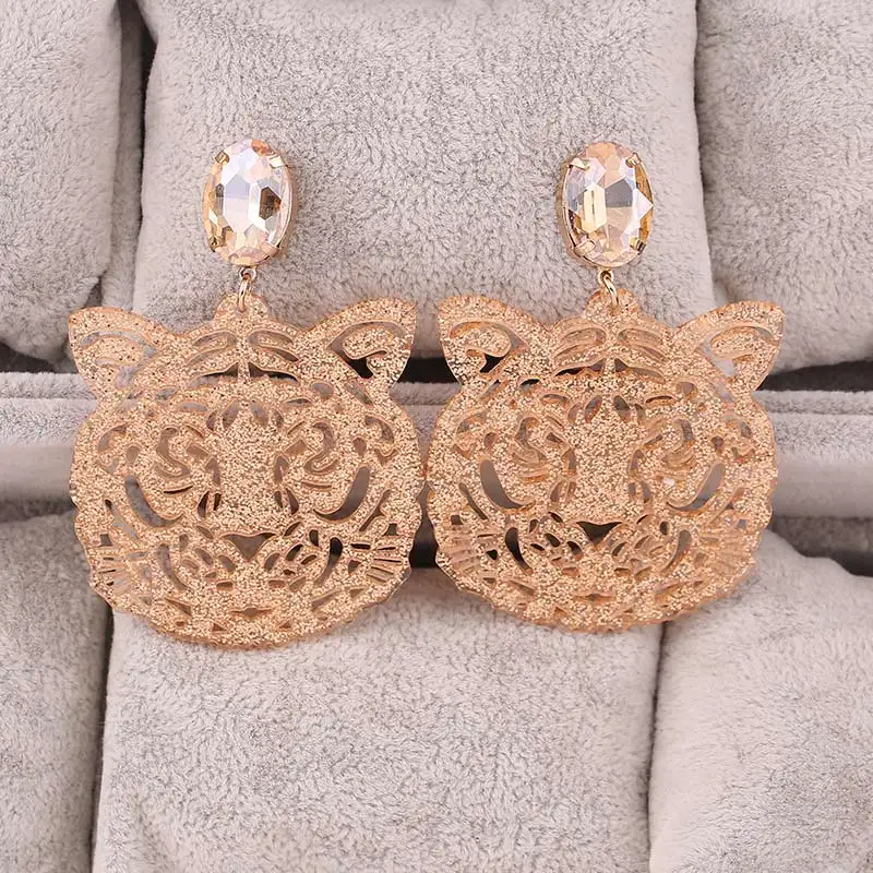 

Statement New Design Resin Tiger Head Drop Earrings For Women Bohemian Wedding Bridal Earrings Ladies Party Jewelry Gifts