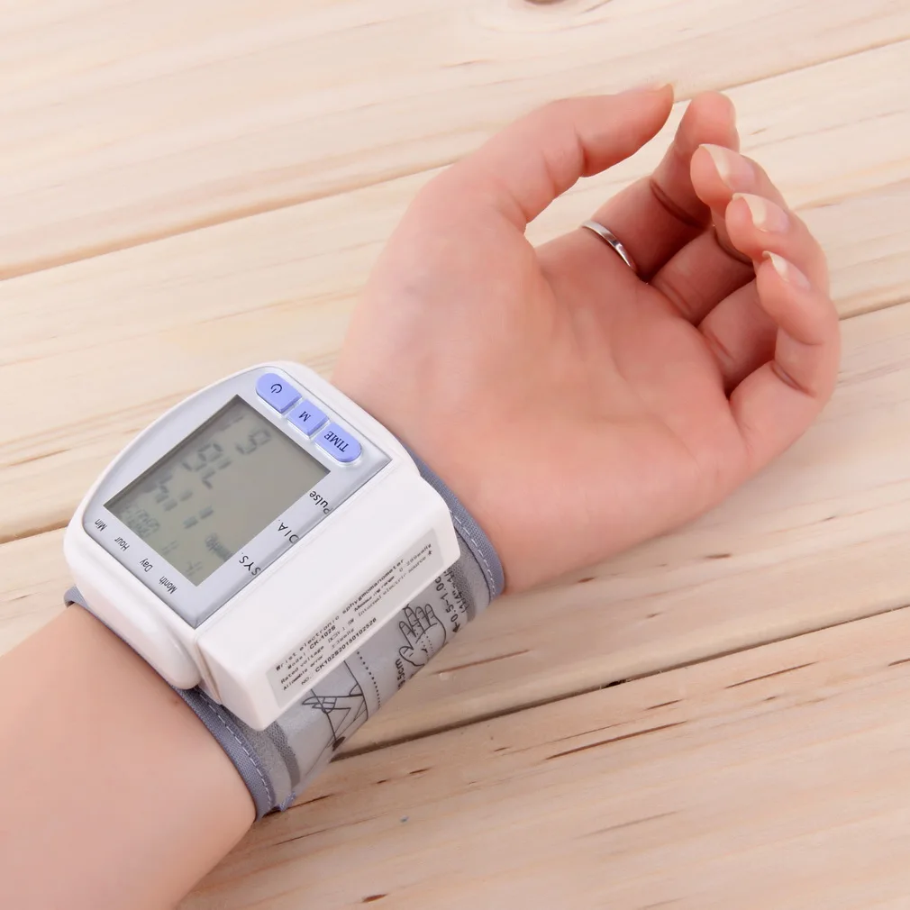 

2016 New Health Care Germany Chip Automatic Wrist Digital Blood Pressure Monitor Tonometer Meter for Measuring And Pulse Rate