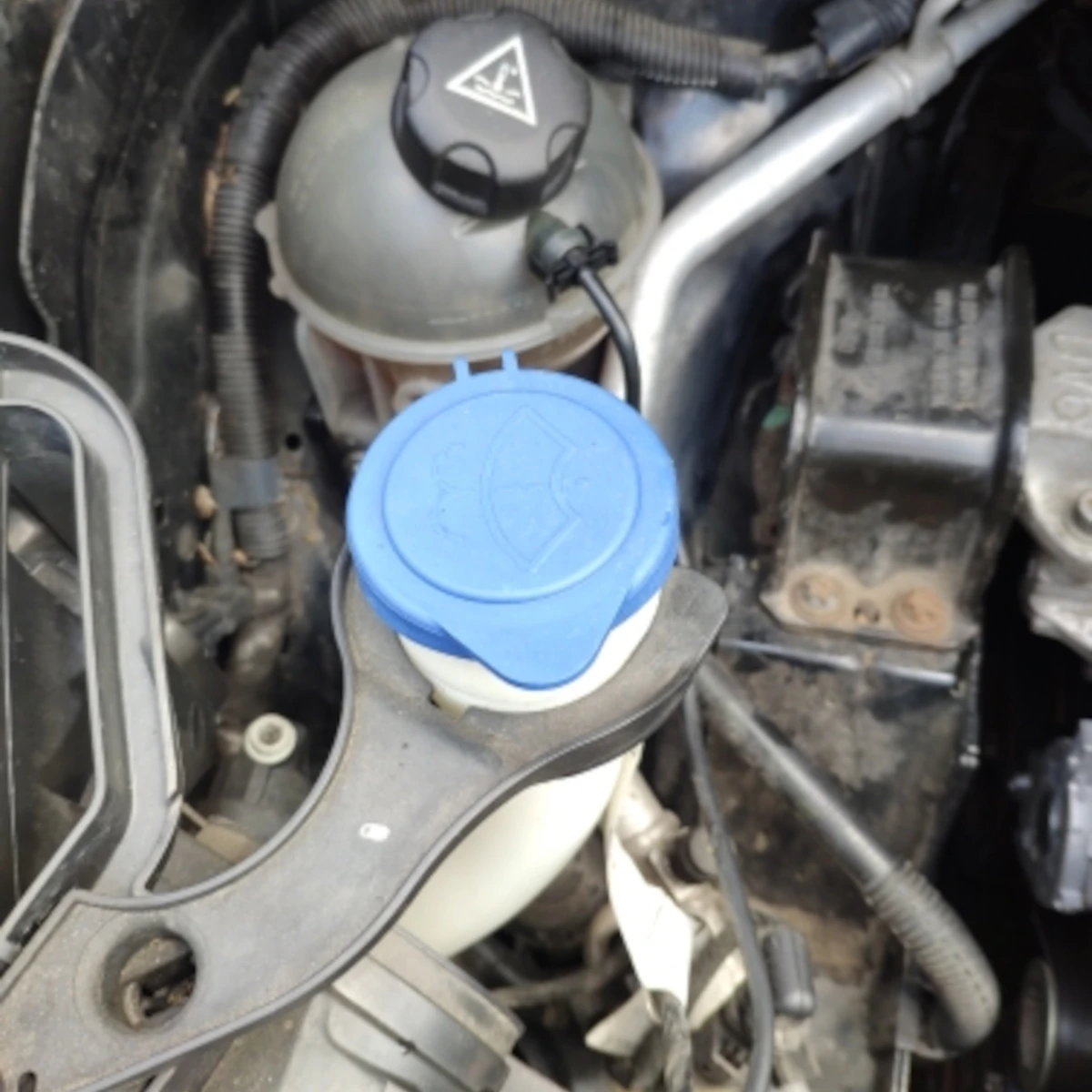 Tergicristalli Rondella Fluido Serbatoio Bottiglia Tappo For-Ford Focus - Foto 2