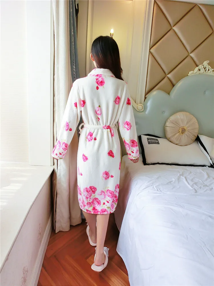 Домашний халат с v-образным вырезом Коралловое кимоно из рунной шерсти халат платье с ремнем зимняя теплая одежда для сна длинная одежда с цветочным принтом женская ночная одежда