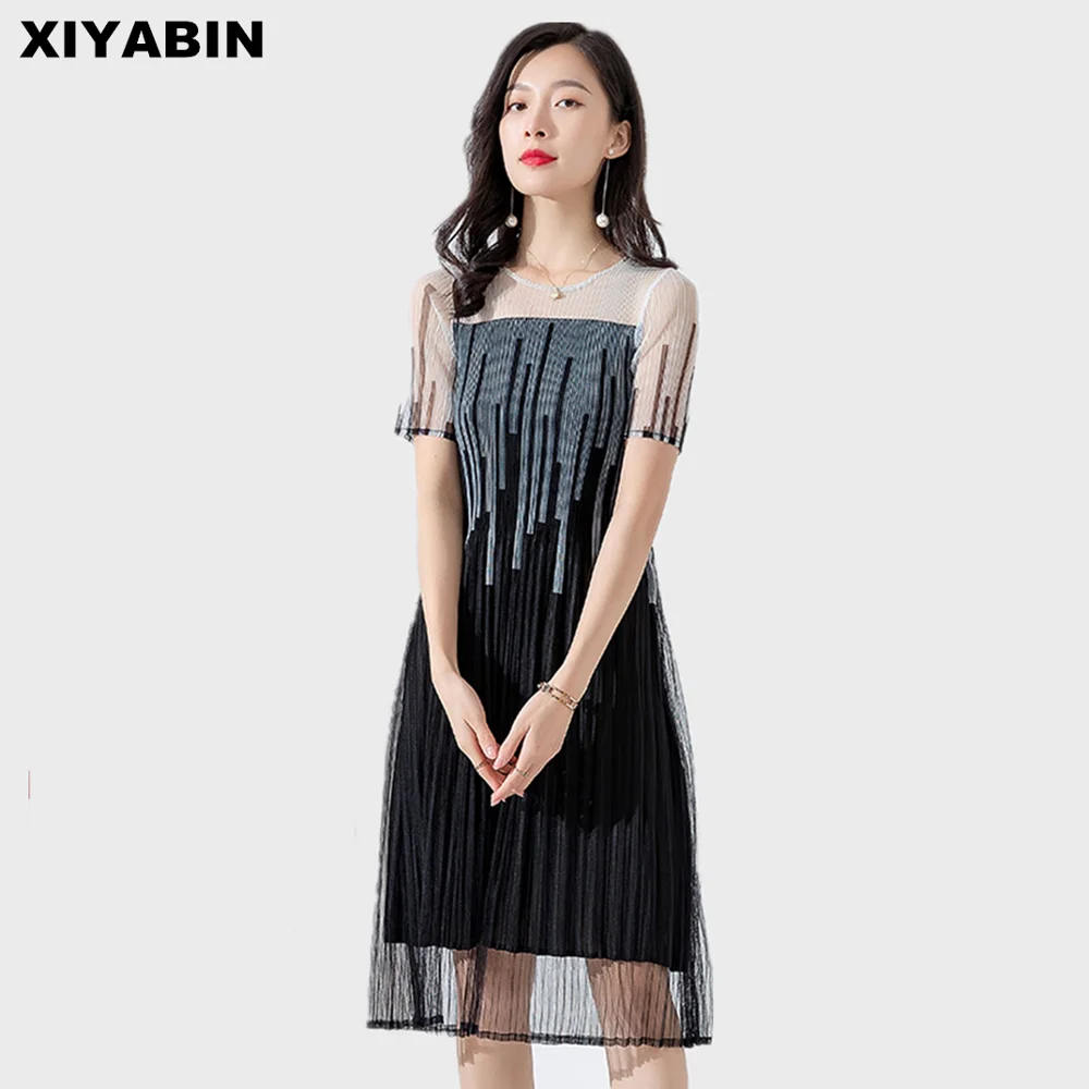

2019 Summer New pattern Fold Light extravagance Fashion Over knee Gauze Press fold Medium length Temperament Dress