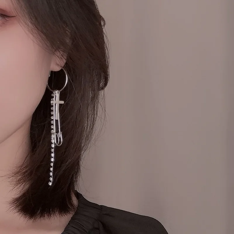 New popular Simple Asymmetric Metal Style Earrings For Women Chain Tassel Pin Cross Blade Zipper Pendant Earring Charm Jewelry