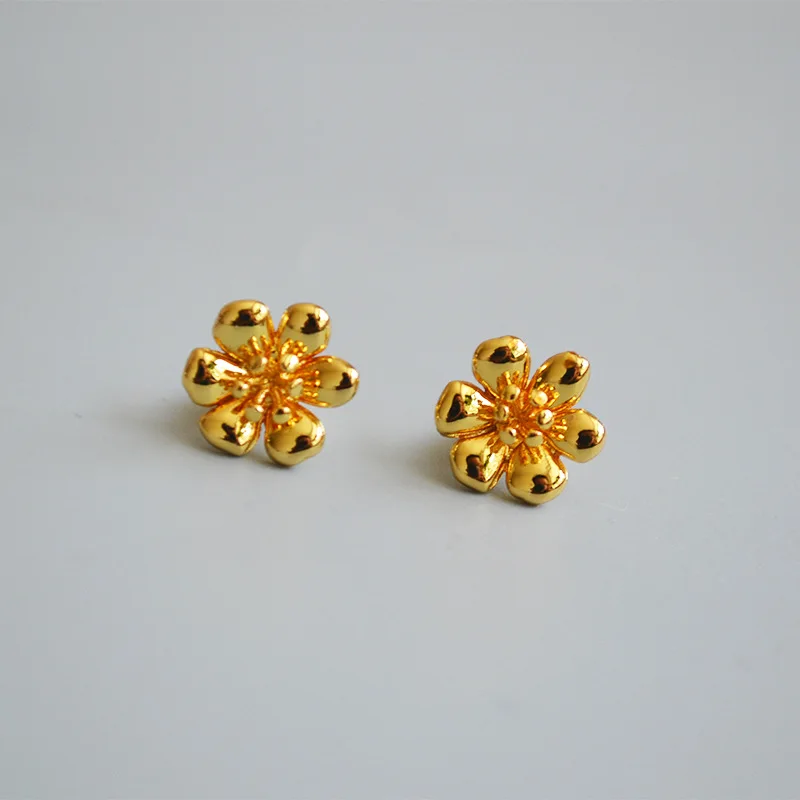 

CMajor Fashion Brass Jewelry Delicate Creative Temperament Flower 925 Silver Needle Gold Color Stud Earrings for Women