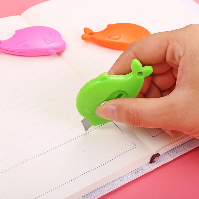 Mini Cartoon Utility Knife Compact and Portable Unpacking Paper Cutting Envelope Dolphin Whale Art Student Tool Color Random