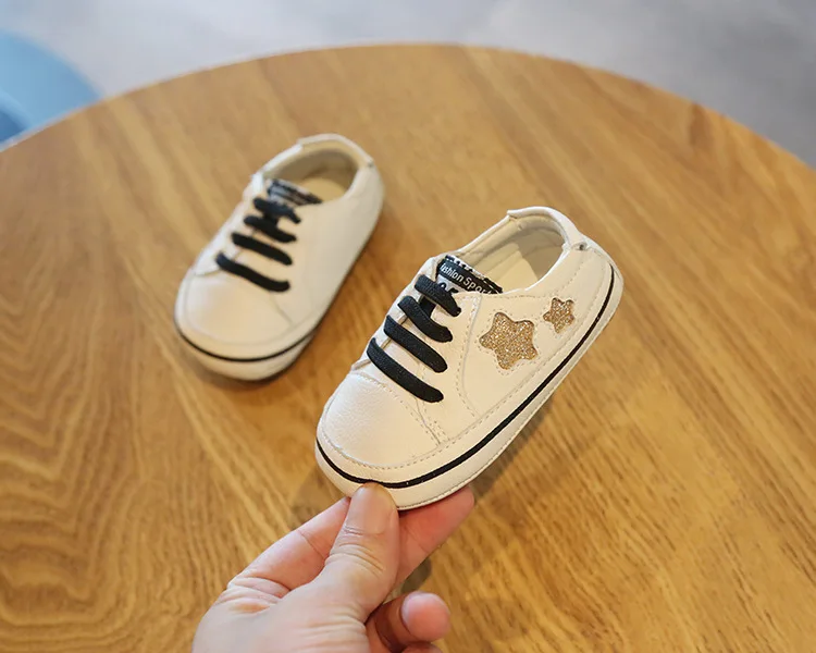 Обувь для малышей; Тканевая обувь с блестками и звездами; Новинка; обувь для малышей с перекрестными ремешками; обувь для малышей с мягкой подошвой для малышей