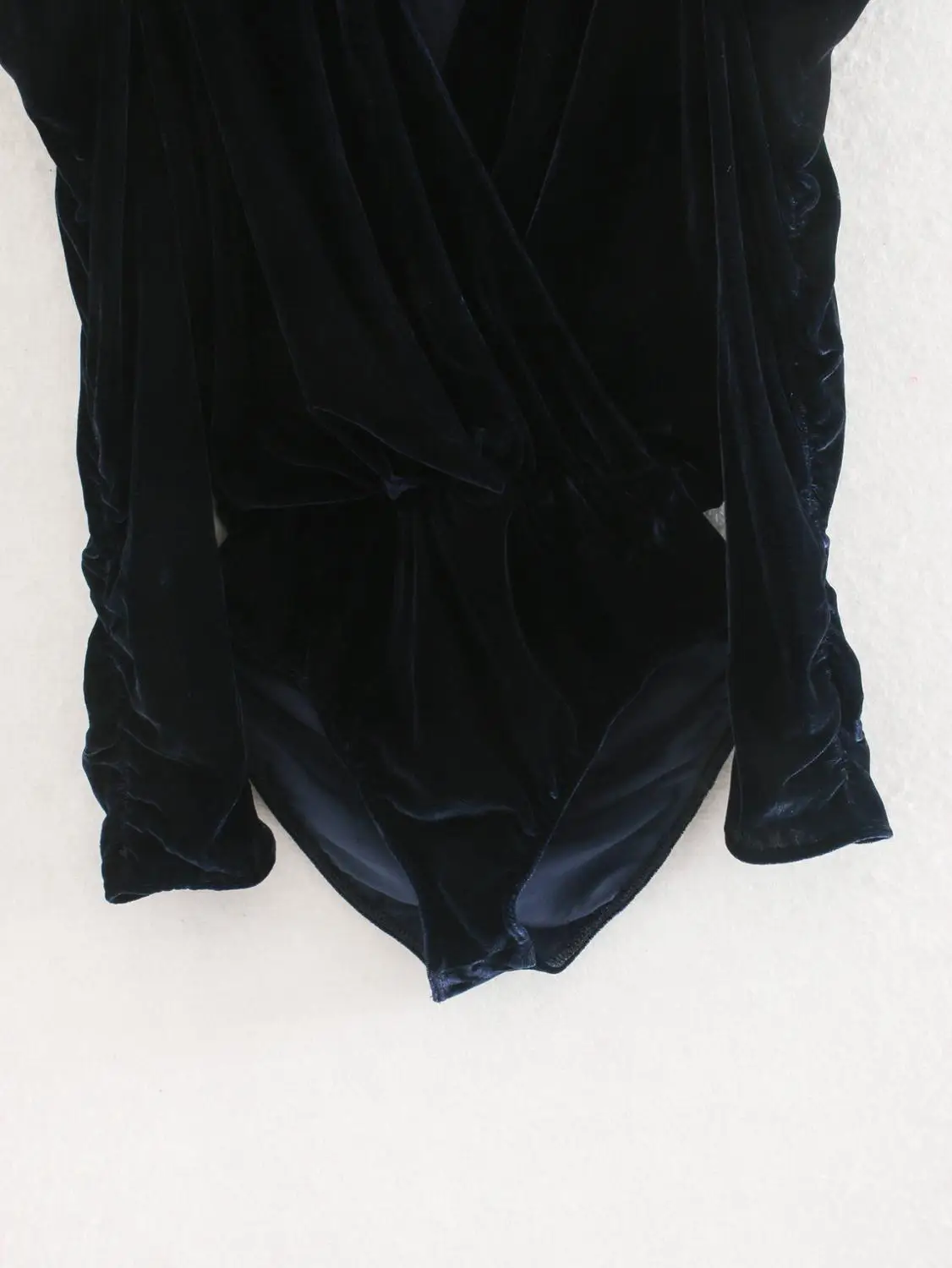 Женское платье-кимоно с перекрестным v-образным вырезом, темно-синего цвета, боди, рубашка, Женская Повседневная сиамская блузка, плиссированные комбинезоны с пышными рукавами, топы LS6099