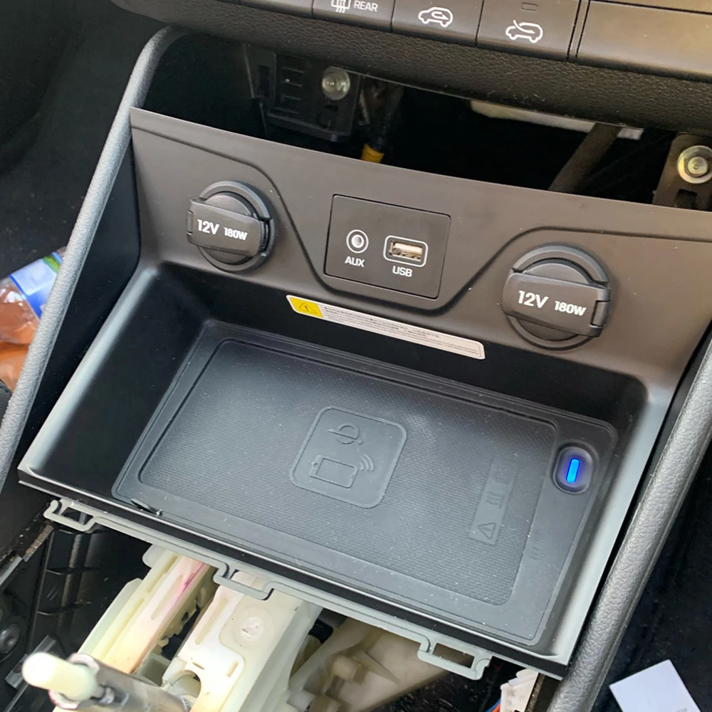 15W Power charger for Hyundai Tucson 2017 2019 wireless phone