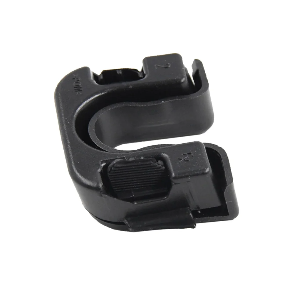 Acheter BM51A46538AA noir coffre arrière colis étagère plateau charge  couverture intérieure ascenseur chaîne sangle Clips pour Ford Focus hayon  MK3