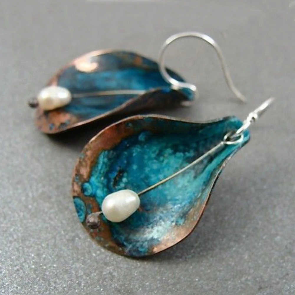 Женские серьги подвески в винтажном стиле с листьями и искусственным жемчугом