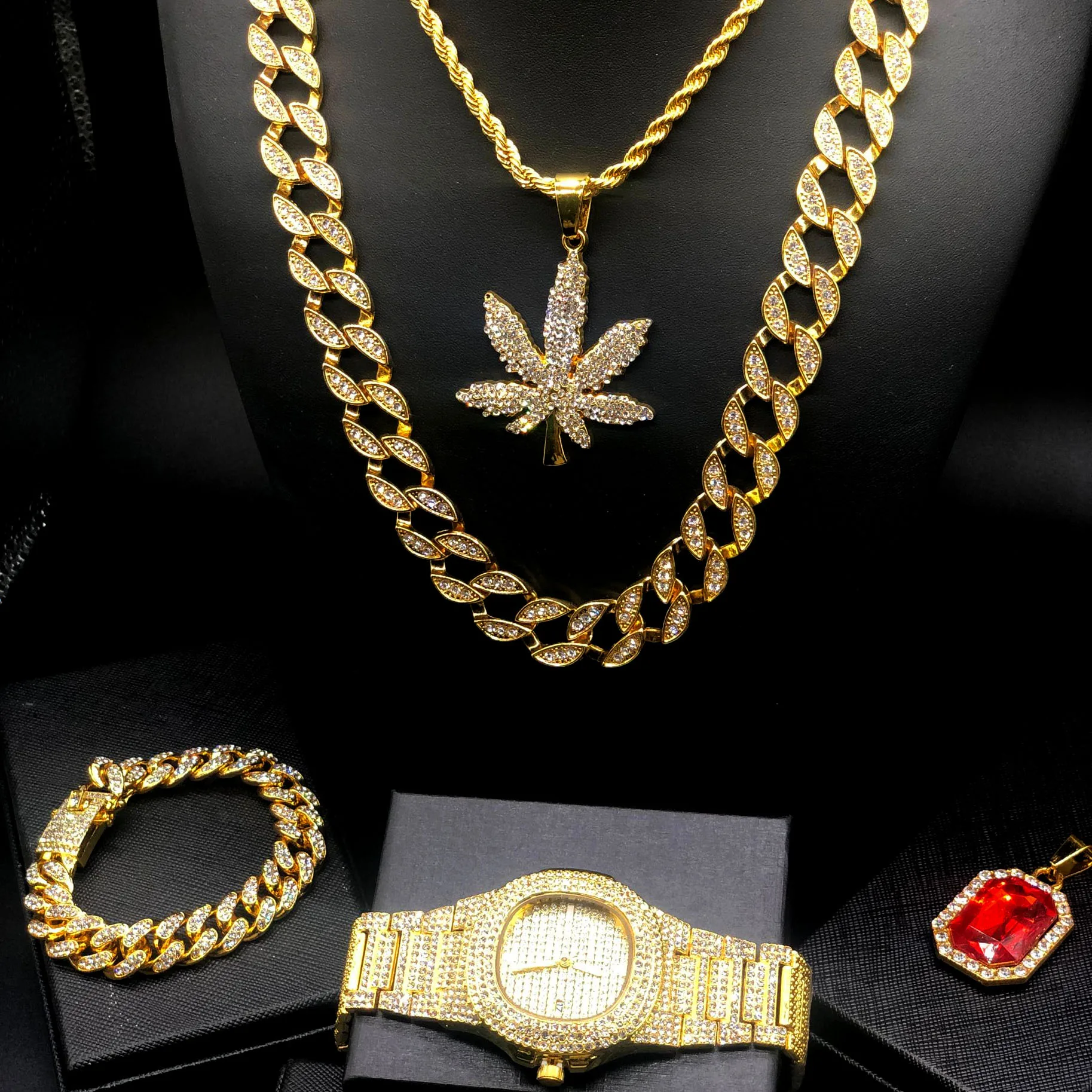 

Luxury men's diamond diamond, maple leaf Cuban Necklace combination, gold bracelet, men's watch new set