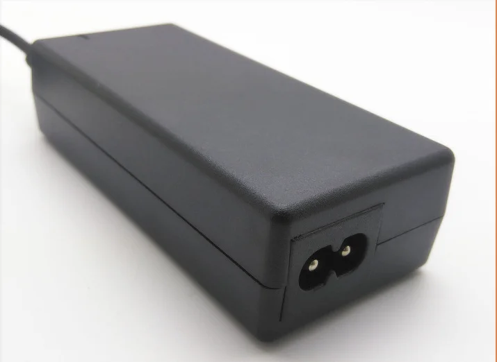 8,4 V 2.5A зарядное устройство 2 струны 18650 полимерная литиевая батарея 7,4 V зарядное устройство 8,4 V Полный переменный светильник