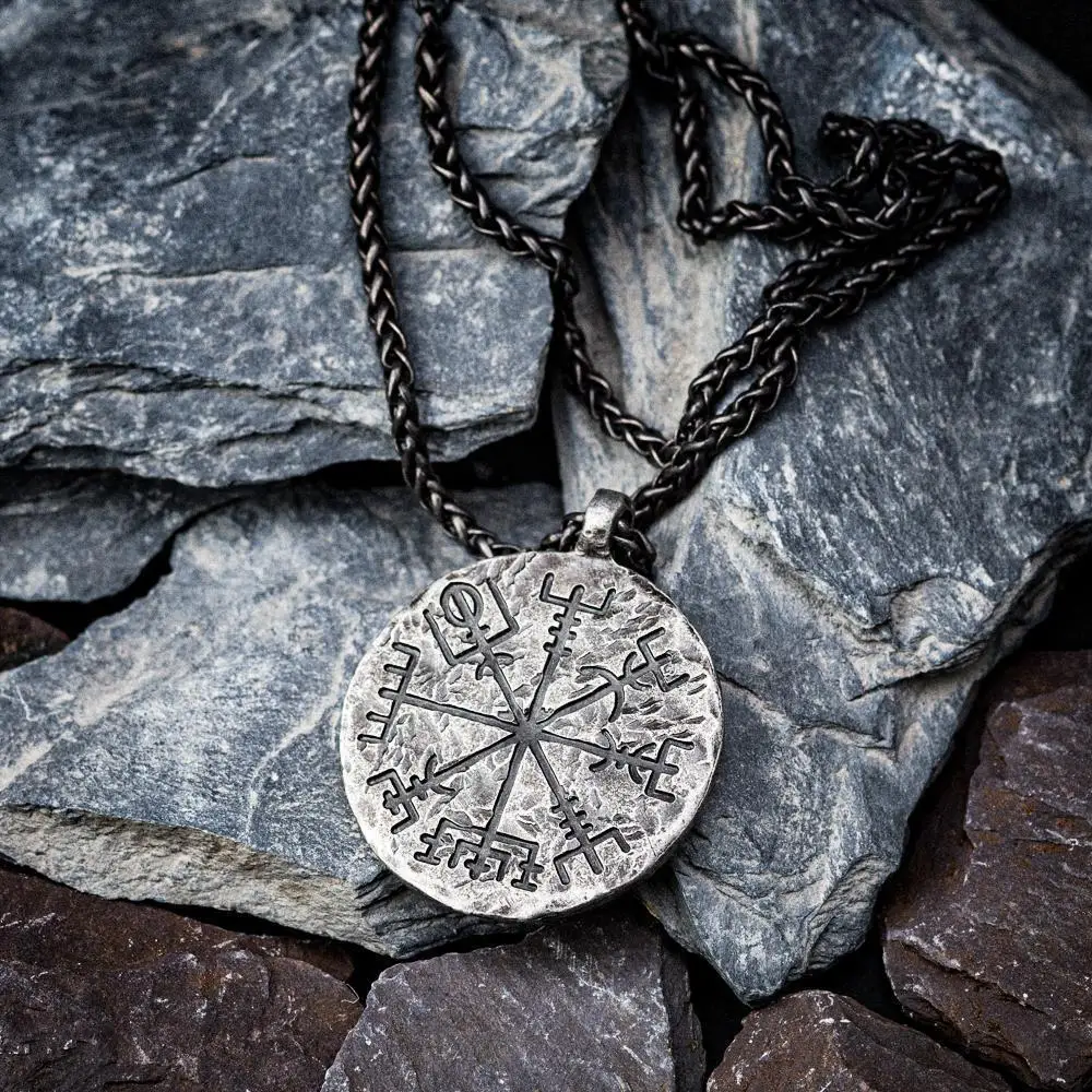 Vintage Men Viking Vegvisir Compass Pendant Necklace Nordic Odin Rune Stainless Steel Necklace For Men 2024 Retro Amulet Jewelry