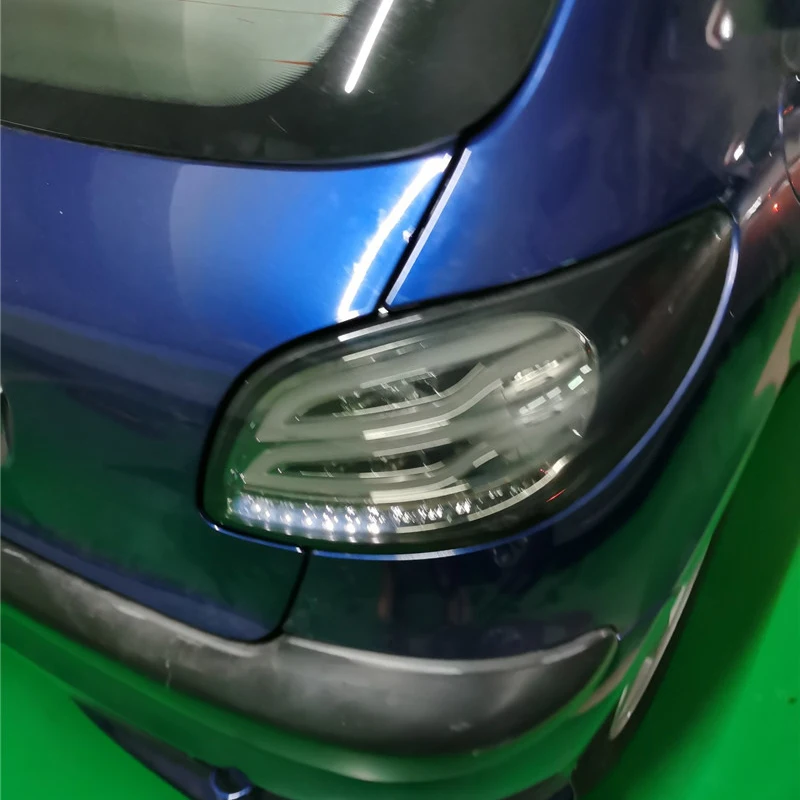1 ペア車の LED リアテールライトプジョー 🎉 206 206CC 2004-2008