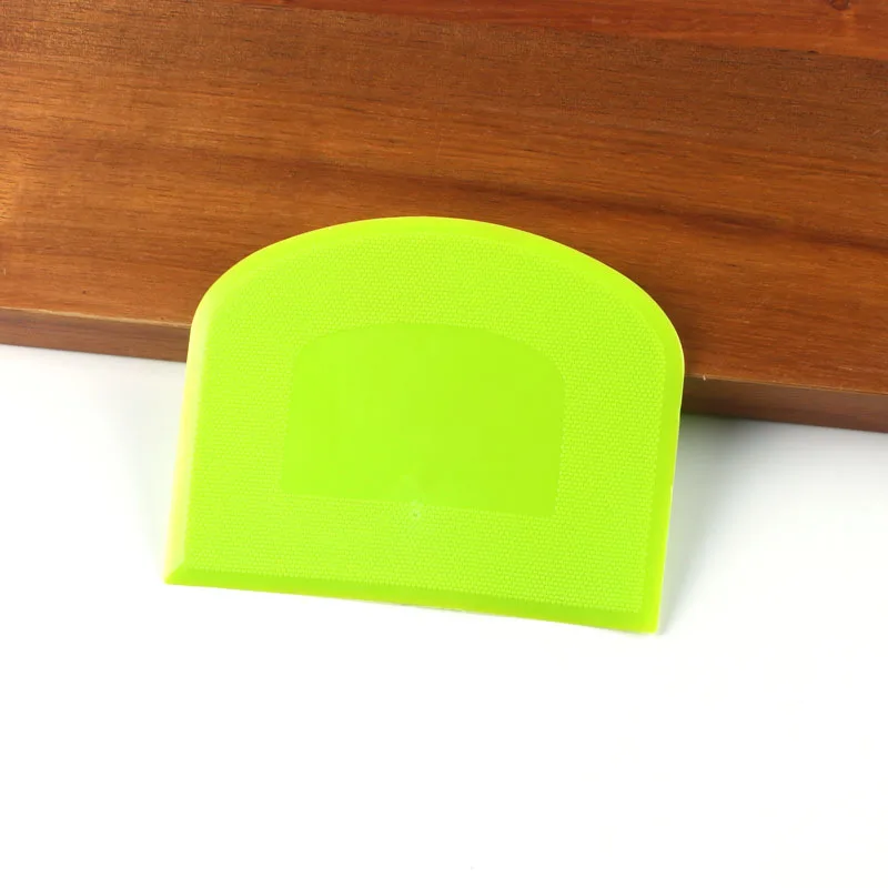 Currently Available Plastic Cream Scraper Flour Dough Cut Flour Scraper Flour Noodles Knife Manufacturers Direct Selling Bakery