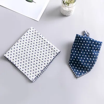 Blue Детские нагрудники для кормления; треугольные хлопковые детские нагрудники; бандана для младенцев; тканевые Слюнявчики для новорожденных; Водонепроницаемые двухслойные Слюнявчики - Цвет: Blue