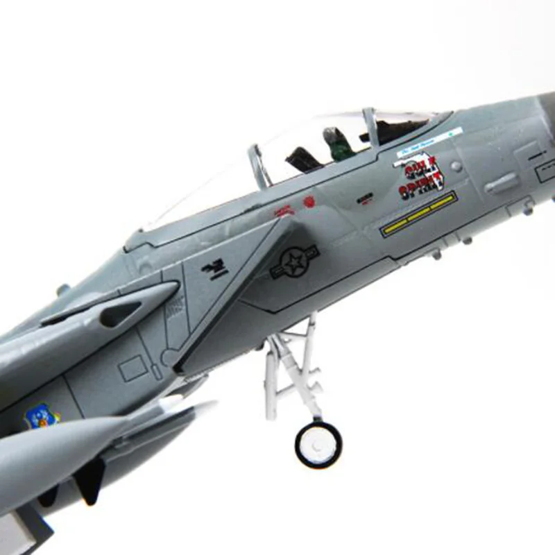 1/100 модель американского флота Tomcat Grumman бомбардировщик с пламенем самолета