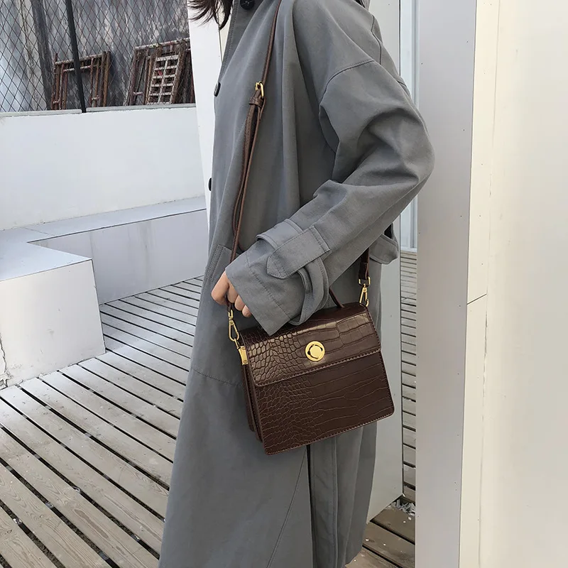 

New Crocodile Pattern Tote Hong Kong Style Wild Shoulder Messenger Bag Small Square Bag Vintage flap PU shoulder bags