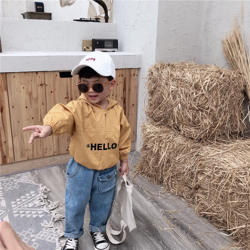Осень года, Новое Детское пальто с капюшоном и принтом «HELLO» для мальчиков и девочек, короткая куртка с длинными рукавами модная детская одежда