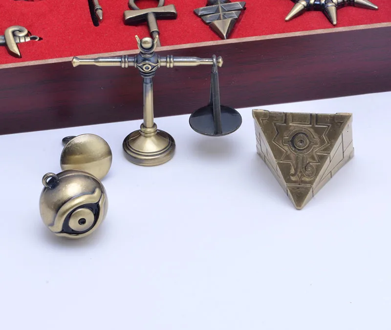 8 шт./компл. аниме Yu-Gi-Oh и металлической подвеской+ деревянная Подарочная коробка+ Цепочки и ожерелья+ брелок Косплэй Опора Коллекция костюм аксессуары