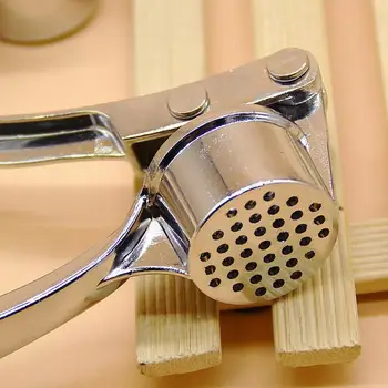 

Zinc Alloy Stainless Steel Garlic Press Garlic Twister Kitchen Manual Cutting Squeezed Garlic Minced Garlic Garlic Masher Tools