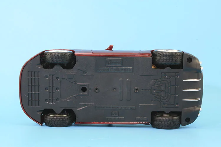 (JZ) Bburago 1/18 1:18 Ferrari California T Sport гоночный автомобиль Транспортное средство модель с