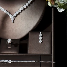 HIBRIDE Leaf CZ Jewelry Set in Gold