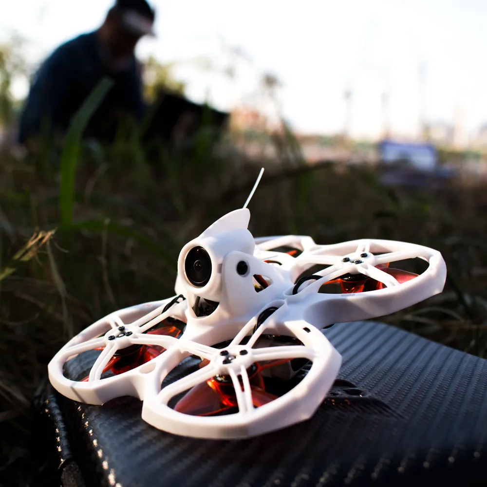 Emax Tinyhawk 75 мм F4 Magnum Mini 5,8G Крытый FPV гоночный Дрон с камерой RC Дрон 2~ 3S RTF версия с 2 парой реквизит для подарка