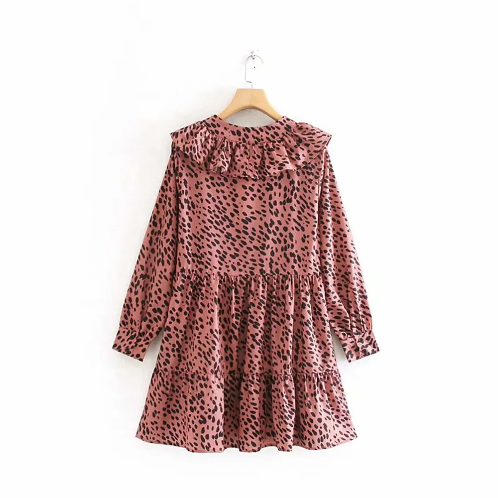 Женское короткое платье с круглым вырезом длинным рукавом и ламинированным