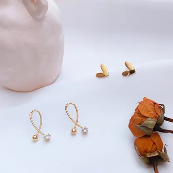 

Bright Eye 925 Silver 14K Real Gold Copper Material High Grade Sense Delicacy Heart Ear Stud Simple Zircon Ear Stud Supply of Go