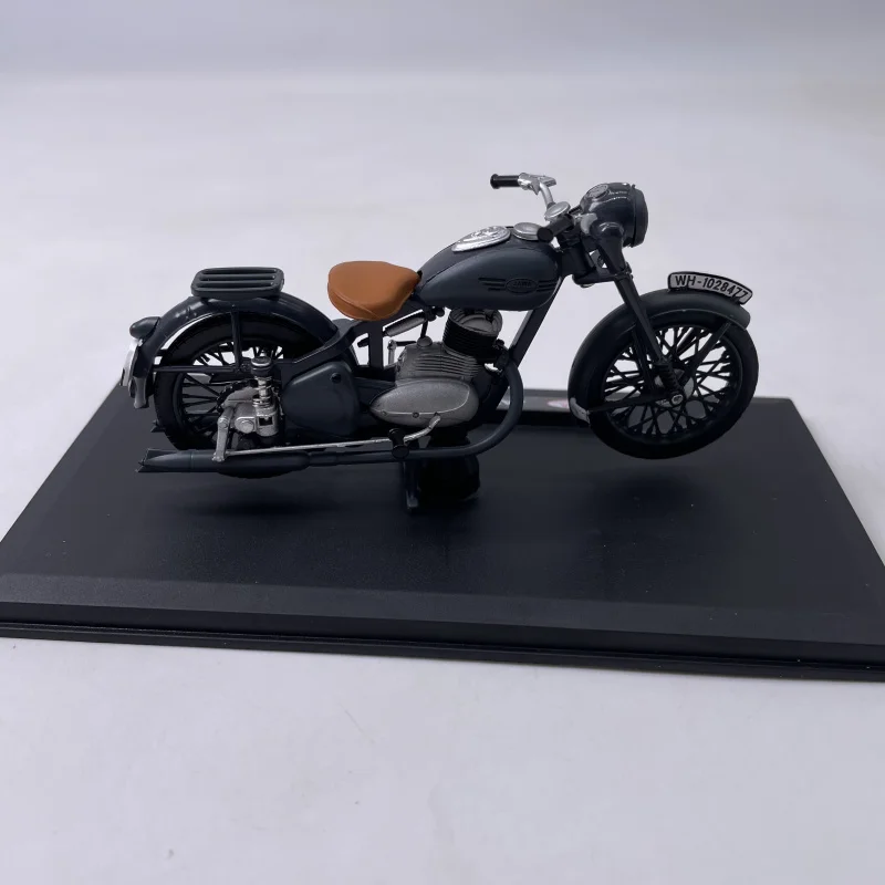 Bulk 1:18 JAWA Old Racing Car 9 Alloy Motorcycle Model Collection model 