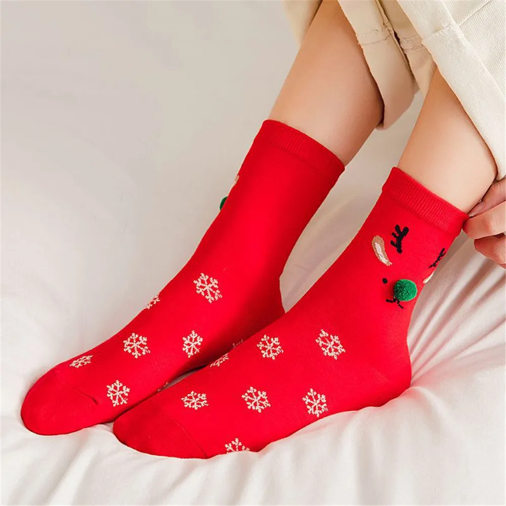 

Autumn And Winter Natal Christamas Socks Big Red Combed Cotton New Year Embroidery Stocking Step On Villain Fasion Socks