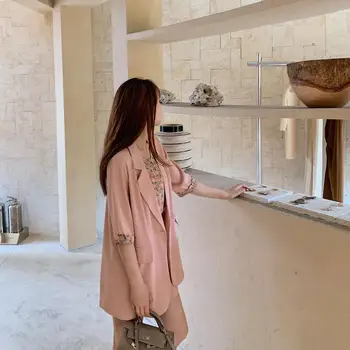 

2020 Elegant 2 pieces Female Shorts Set Short Sleeve One Button Blazer & Loose Shorts Summer Short Pant Suits for Women