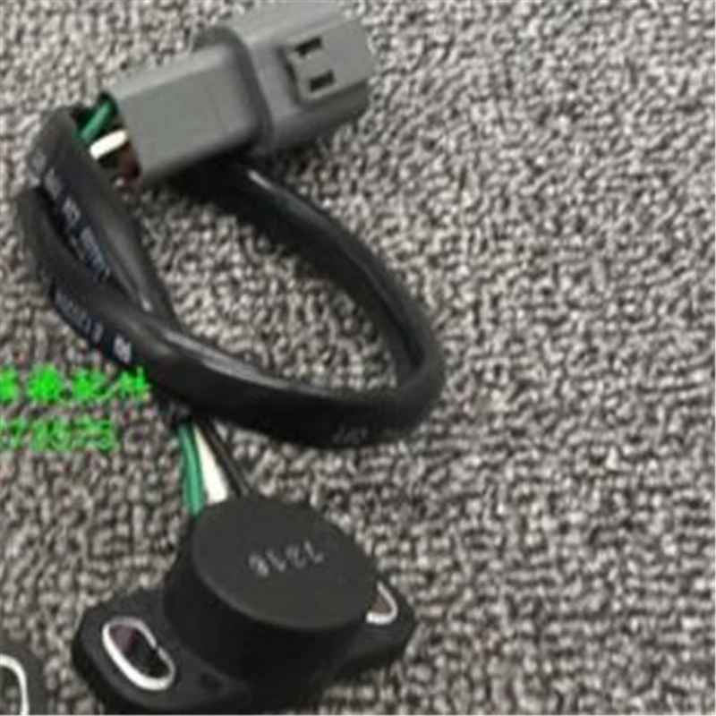 Датчик локатора акселератора двигателя ZAX200-6 ZAX210-6 6BG1 4614912 для экскаватора Hitachi |