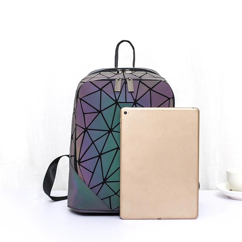 Online DIOMO de moda luminosa Irregular triángulo lentejuelas mochila para mujeres moda mochila femenina Backbag coreano