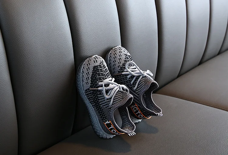 Kids Sneaker Lights Autumn Outdoor Kids Sneakers Boy Lightweight Shoes Boy Shoes with Light Little Girls Sneakers Led Shoes