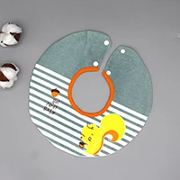 Baby Bibs Waterproof Cotton Cartoon Baby Burp Cloths Lovely Flower Style Child Bibs Rotating double Snap Fashion Pattern New - Цвет: sqirrel