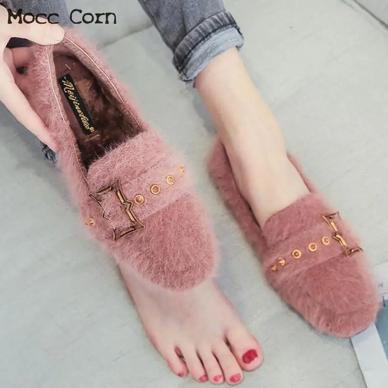 Winter Women Flats Shoes Warm Fur Plush Slip On Loafers Lady Warm Shoes Plus Size Fashion Rivet Moccasins Footwear Zapatos Mujer