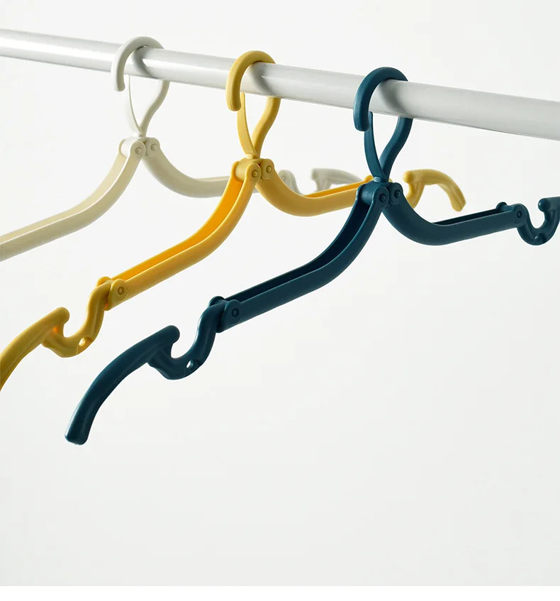foldable clothes hanger for convenient travel