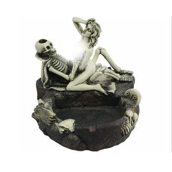 

Funny Halloween Lovers Sexy woman figure Joy Ashtray Creative Tricky Skull Figure Resin Craft Collect Decoration Gag gifts toy