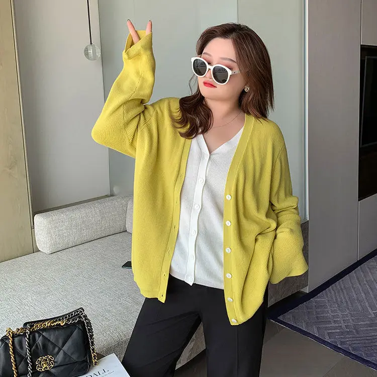 

Large size custom fake two-piece knitted cardigan 2020 Autumn and Winter new skin slimming Joker coat female