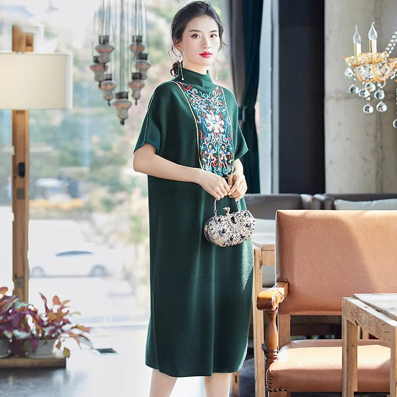 New Women's Fashion Bat Sleeve Bottomed Dress Embroidered Dress In Autumn