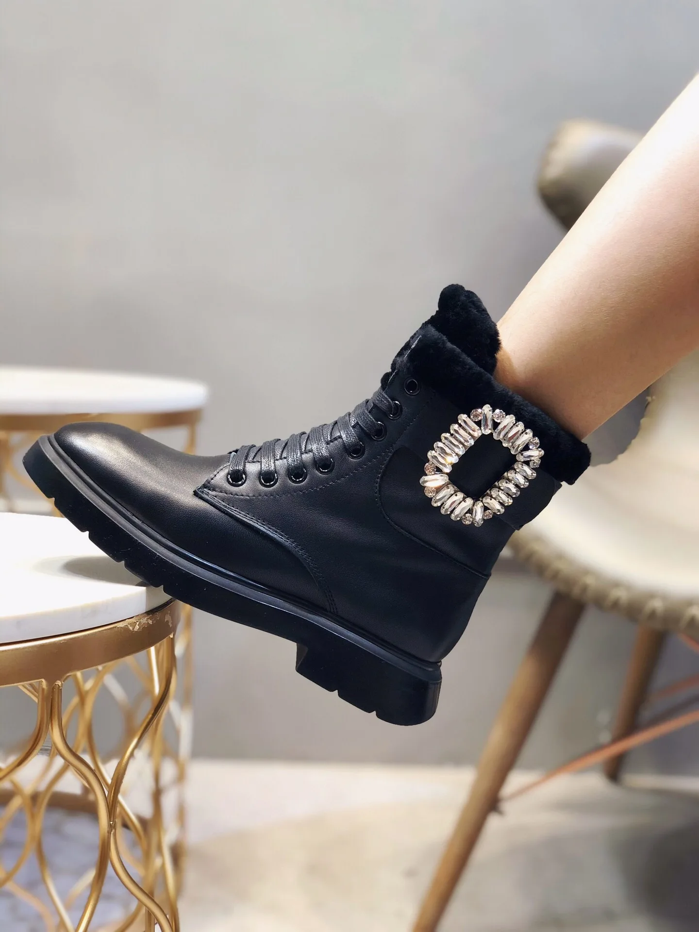 Snow boots warm wool plush Inner women winter ankle boots Flat Platform Rhinestone Martin boots Genuine leather shoes woman
