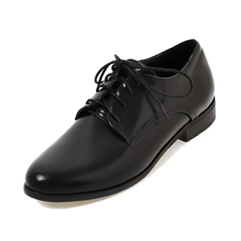 Size 30-50 British Lace Up Casual Student Flat Korean Patent Leather Lady Flat Brogue Shoes Spring Autumn Oxford Shoes For Woman - Цвет: Black U06