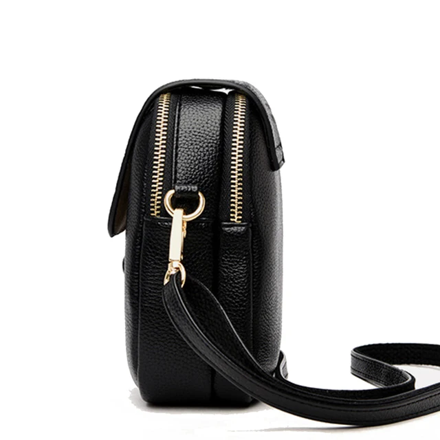 Stylish and practical crossbody bag for women with an alligator pattern.