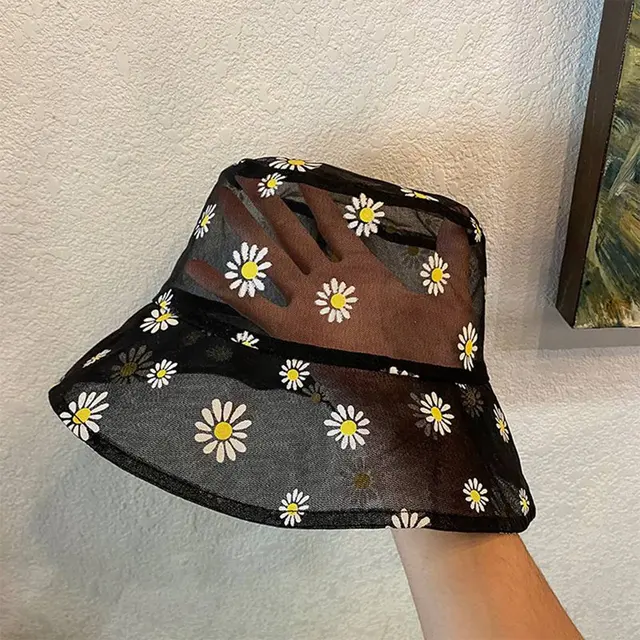 Transparent Daisy Sun Cap  1