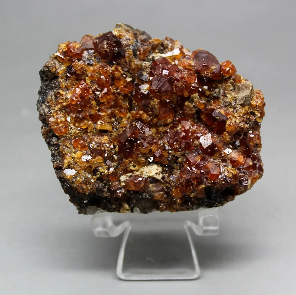 80 г натуральный гранат кластеры минеральные образцы камней и кристаллов целебные кристаллы кварцевые драгоценные камни