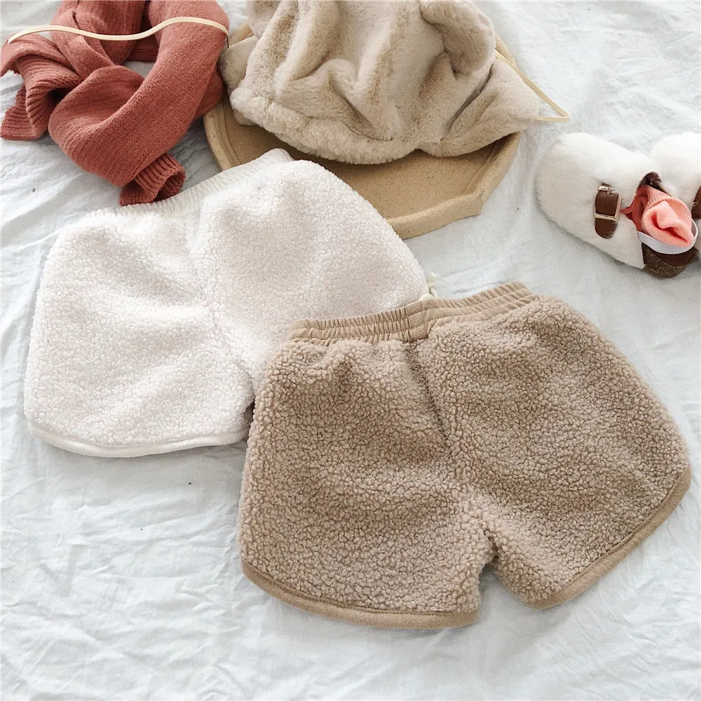Новинка года; зимние детские шерстяные шорты в Корейском стиле однотонные плотные теплые короткие штаны с карманами для маленьких мальчиков и девочек